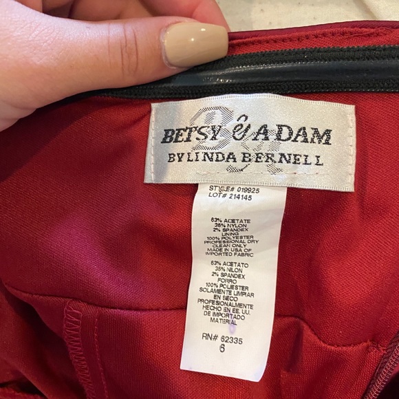 Wine red cocktail dress - Picture 3 of 4